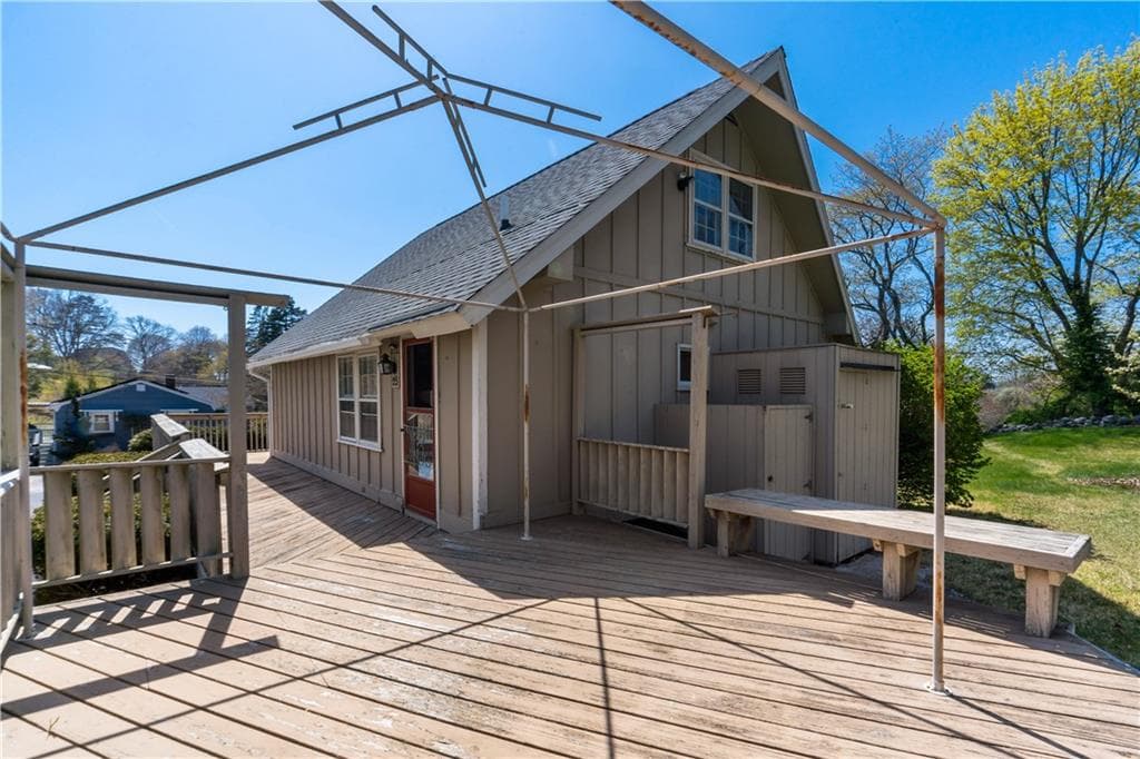 Single Family Residence at 25 Westside Road, South Kingstown, photo 23 of 39