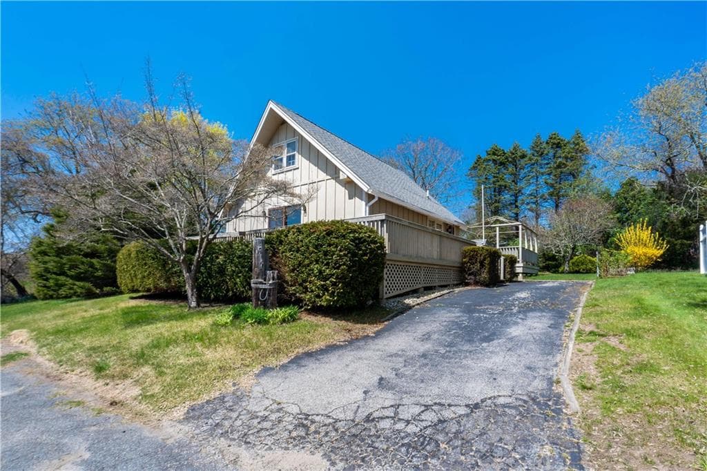Single Family Residence at 25 Westside Road, South Kingstown, photo 3 of 39