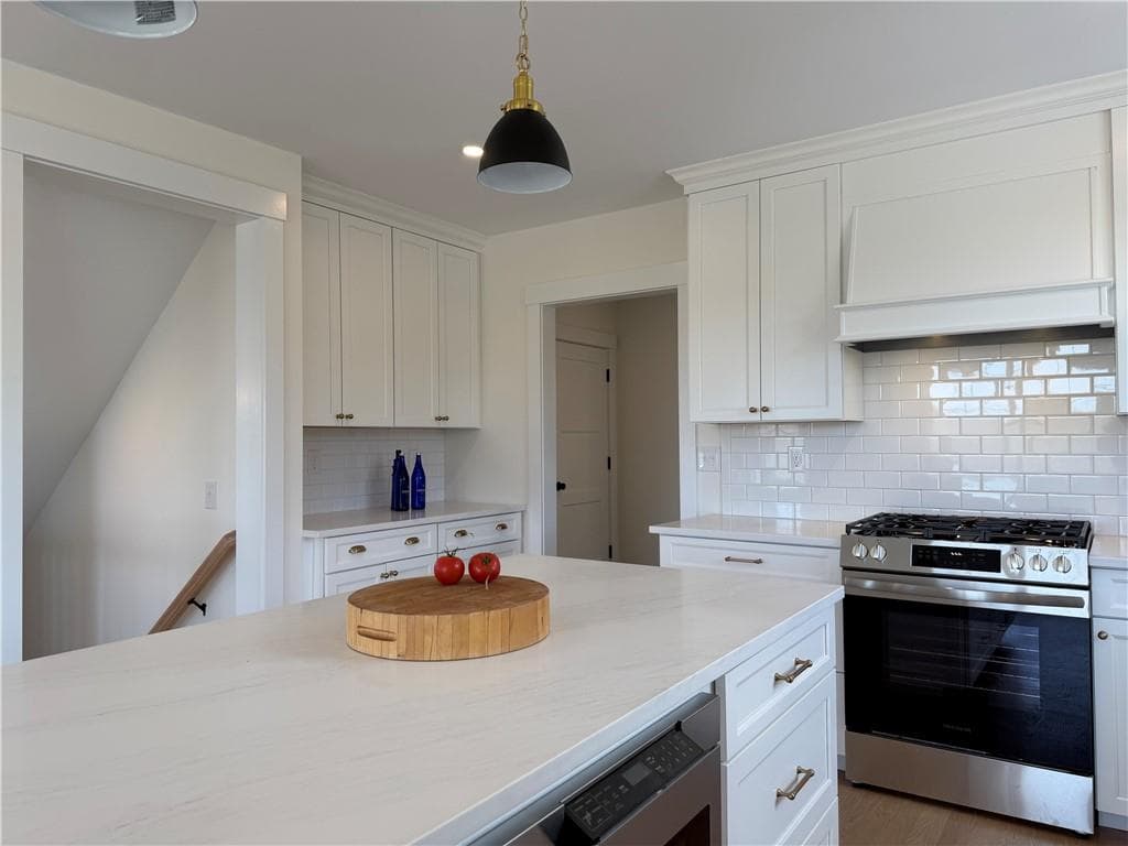 27 Massasoit Avenue photo 6