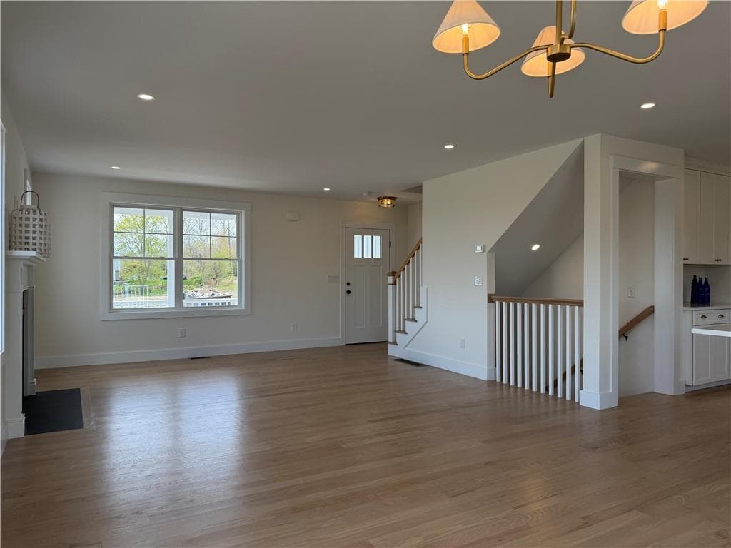 27 Massasoit Avenue photo 9