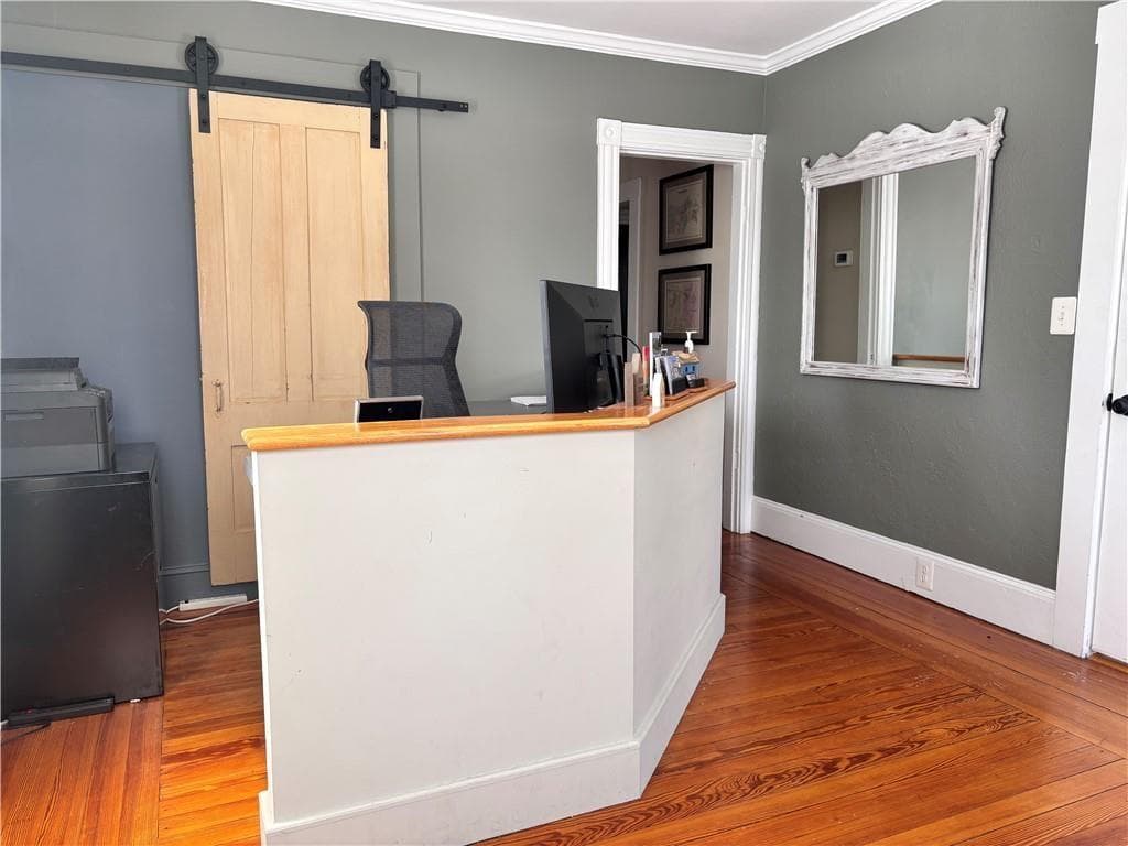 37 ROLFE Square UNIT 1 photo 2