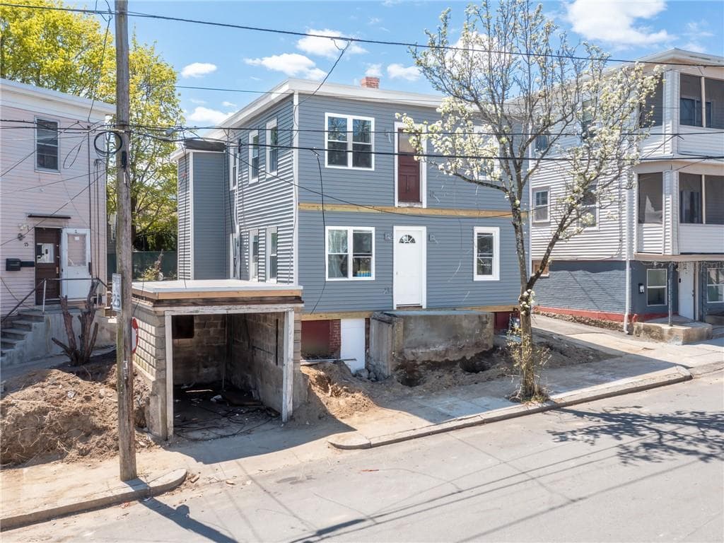 Multi Family at 6 Shafter Street, Providence, photo 16 of 19