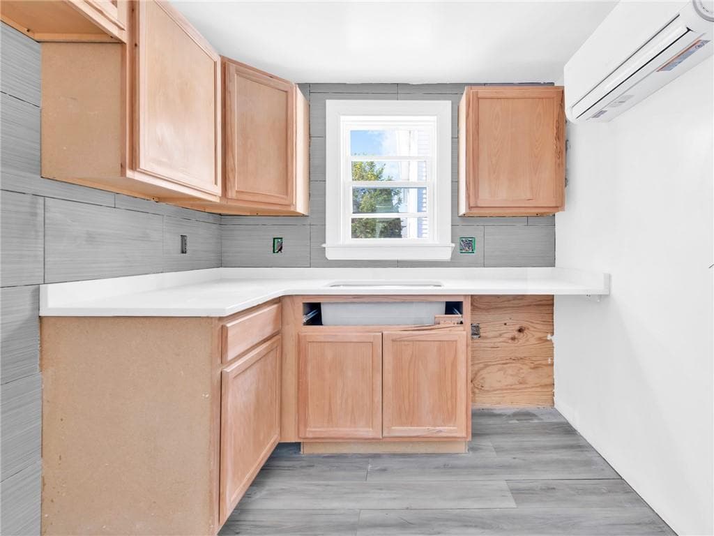 Multi Family at 6 Shafter Street, Providence, photo 9 of 19