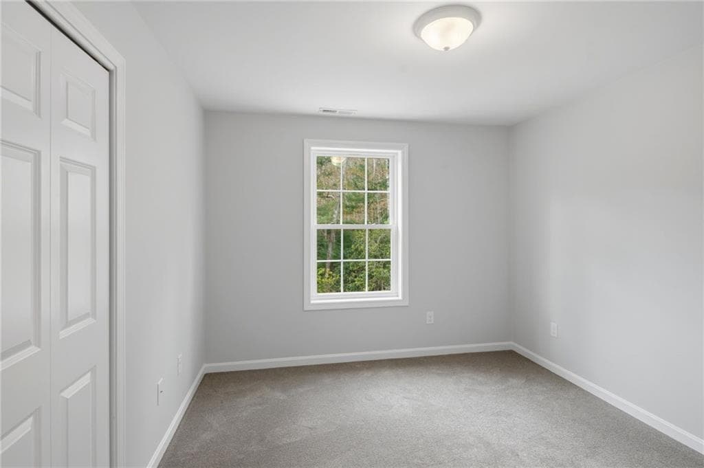 14 Elaine Drive photo 12