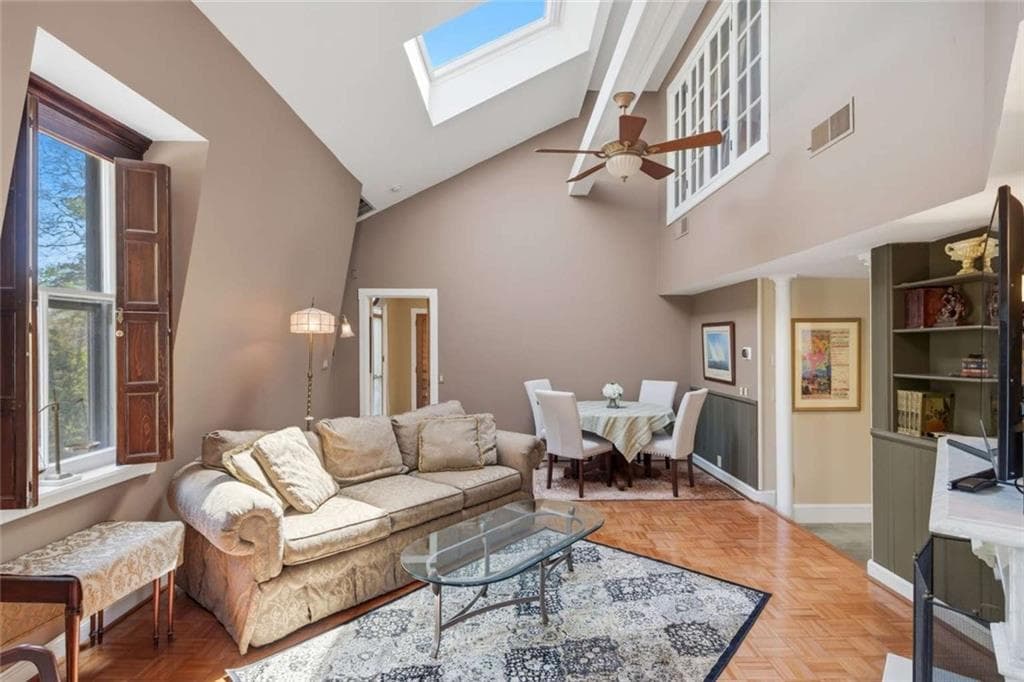 Condominium at 6 Howe Avenue UNIT 8, Newport, photo 14 of 20