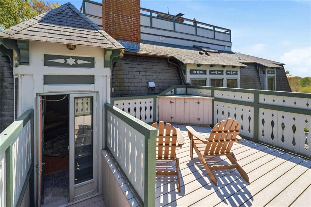 Condominium at 6 Howe Avenue UNIT 8, Newport, photo 15 of 20