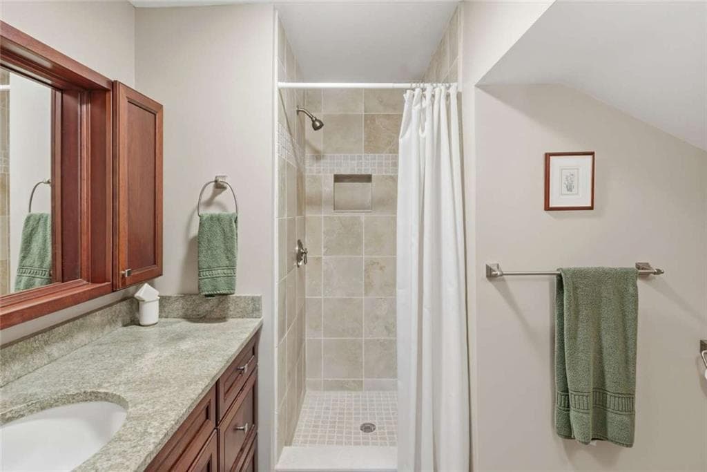Condominium at 6 Howe Avenue UNIT 8, Newport, photo 19 of 20