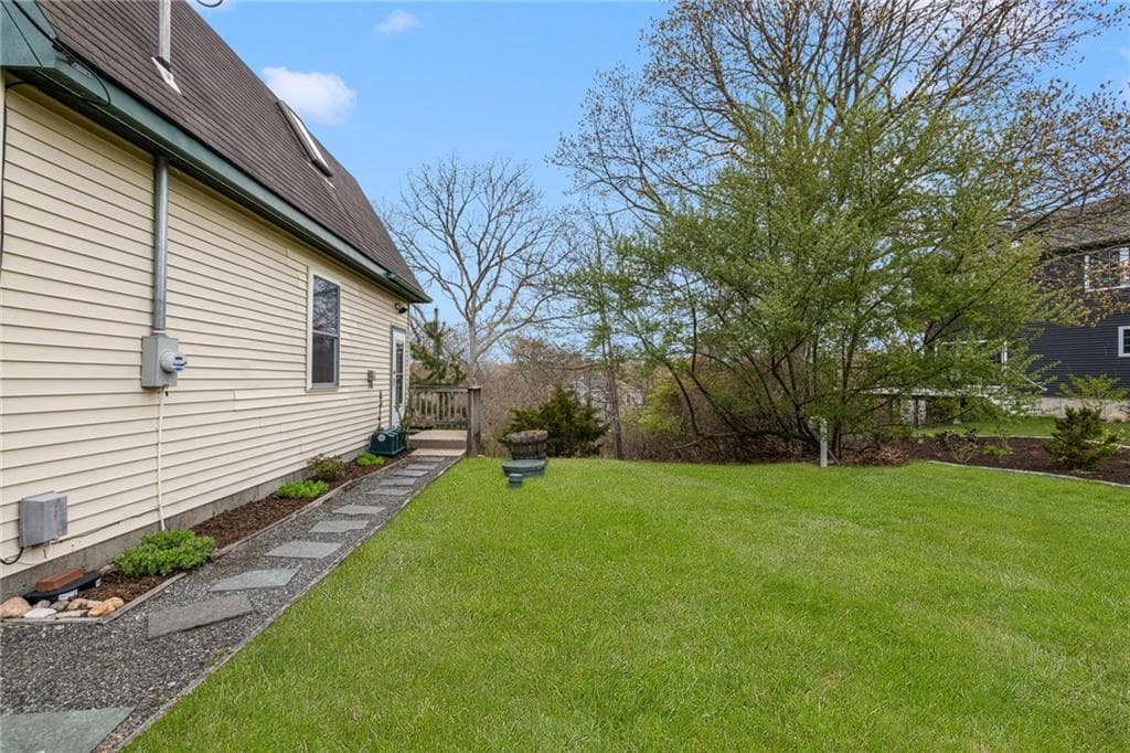 93 Old Succotash Road photo 24