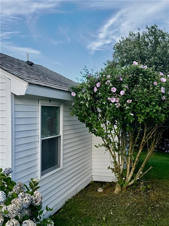 64 61 Burnside Avenue photo 3