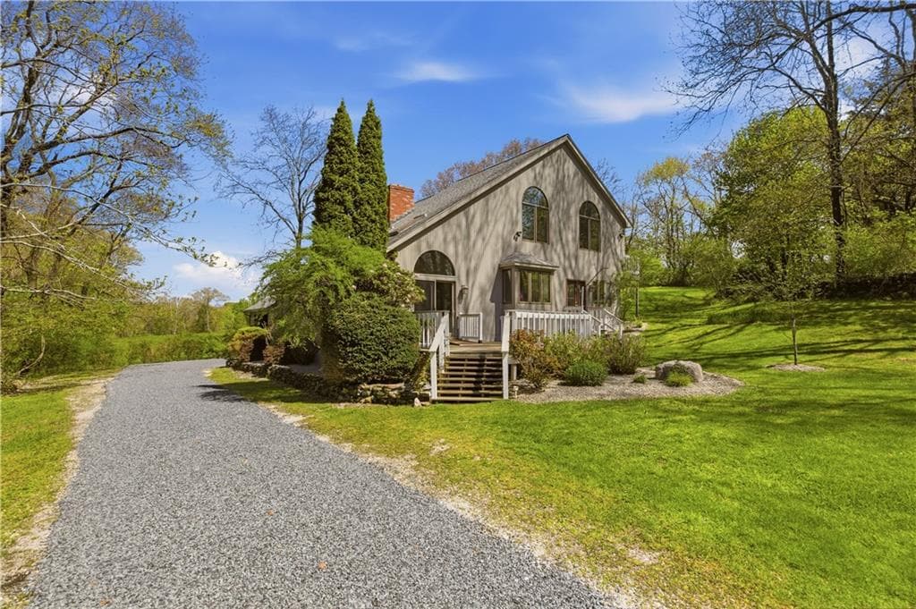 Single Family Residence at 81 Seapowet Avenue, Tiverton, photo 8 of 49