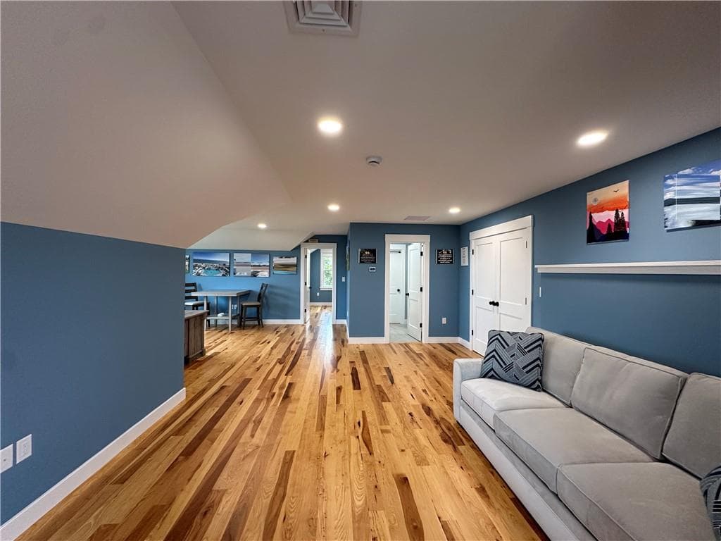 68 Albert Street photo 17