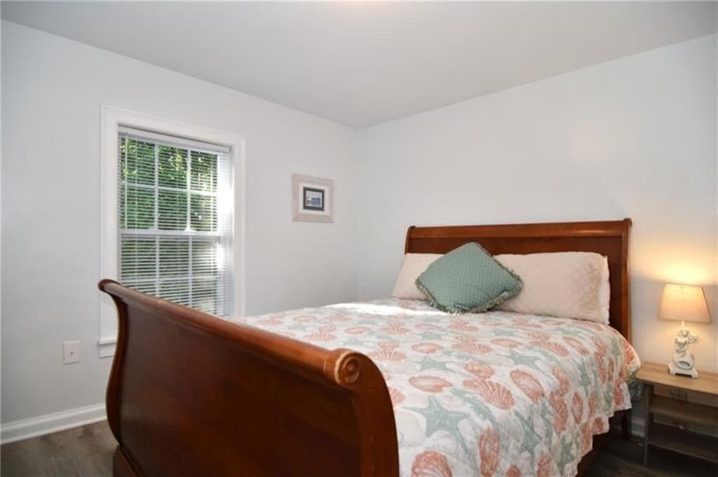 Multi Family at 194 South Pier Road, Narragansett, photo 13 of 30