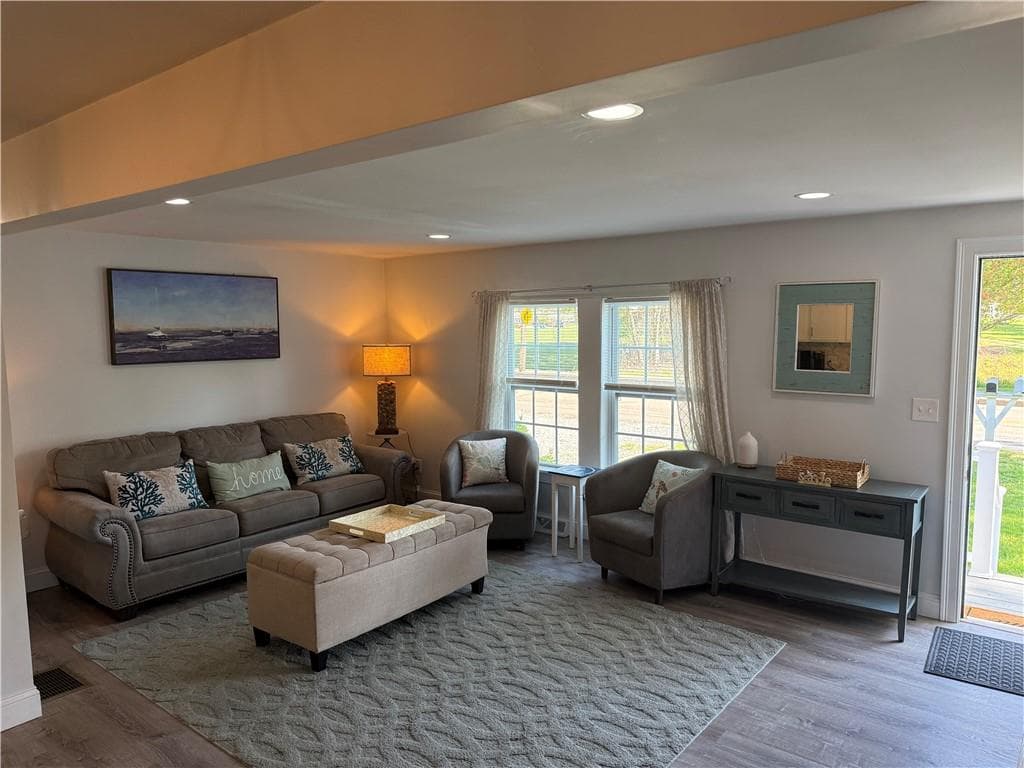 Multi Family at 194 South Pier Road, Narragansett, photo 17 of 30