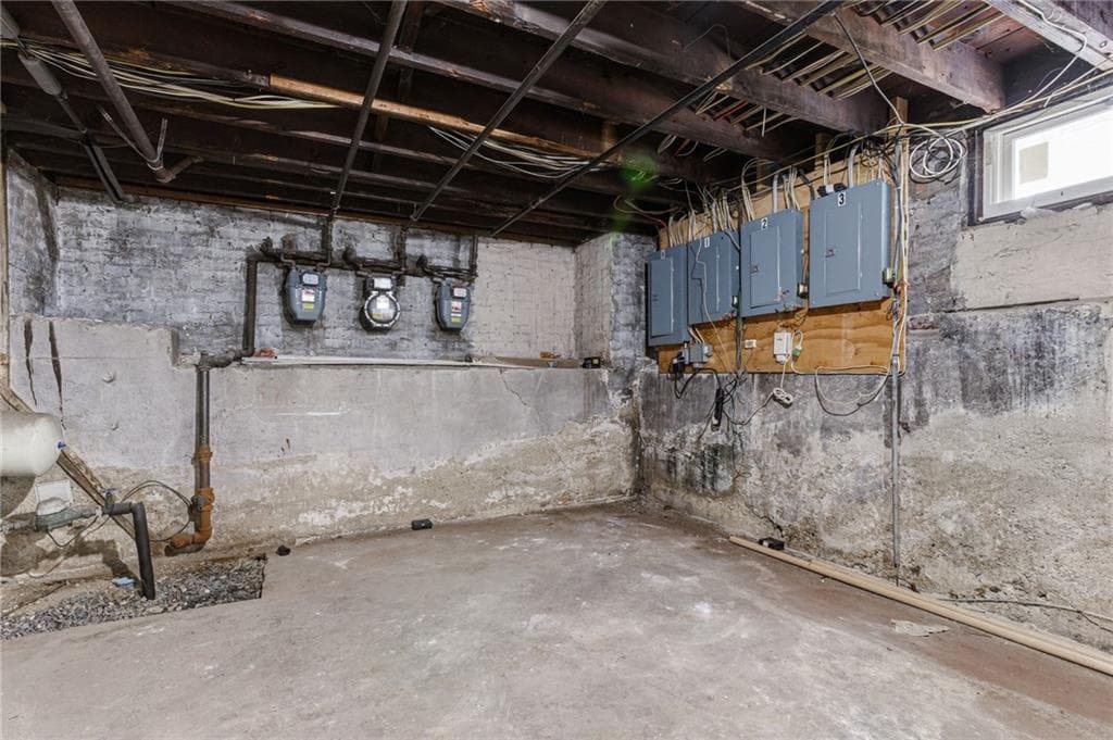 Multi Family at 72 Academy Avenue, Providence, photo 25 of 29