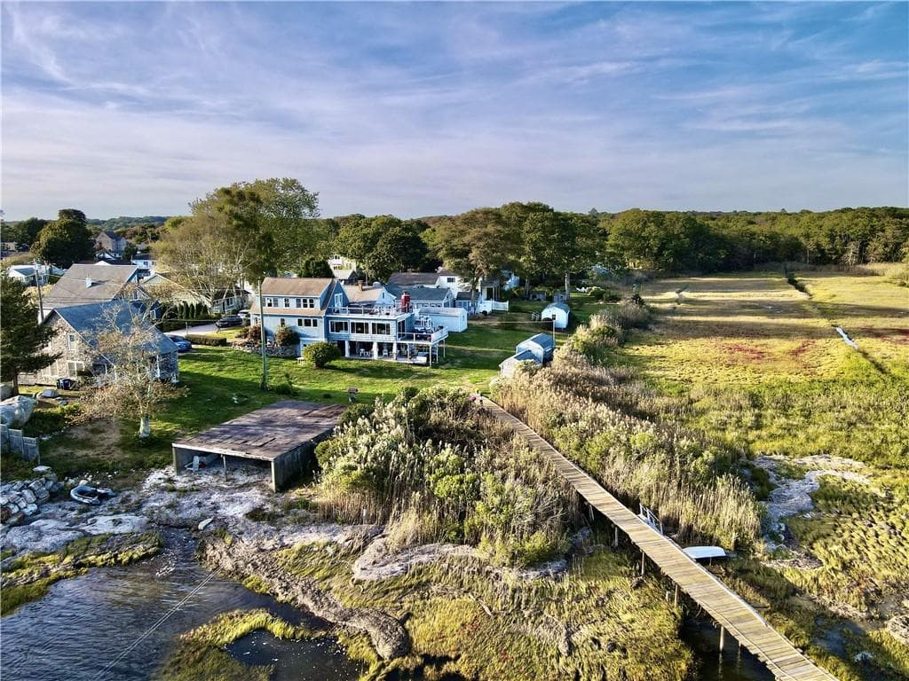 Single Family Residence at 71 Wolcott Avenue, Stonington, photo 13 of 42