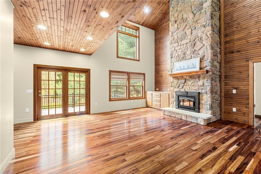Single Family Residence at 900 South Road, East Greenwich, photo 12 of 50
