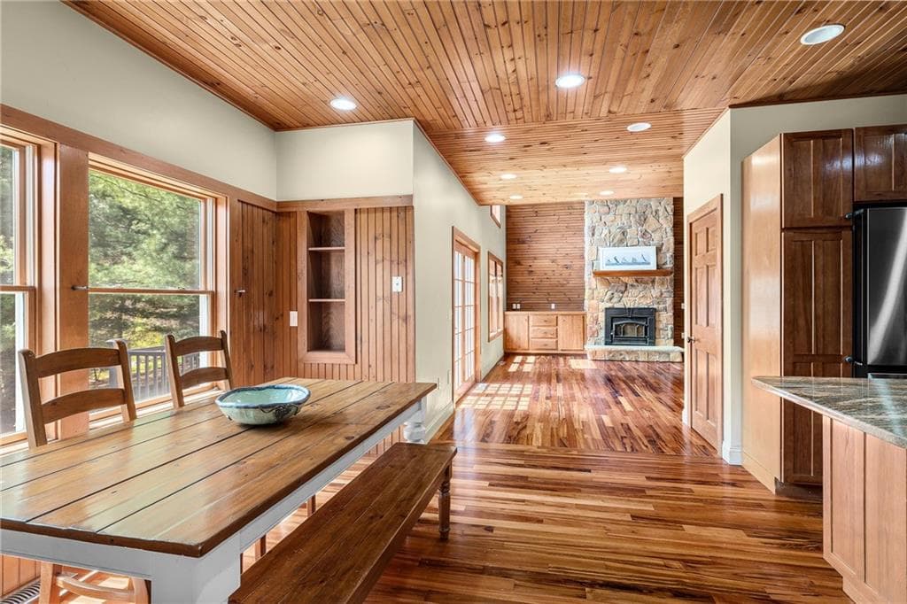 Single Family Residence at 900 South Road, East Greenwich, photo 18 of 50