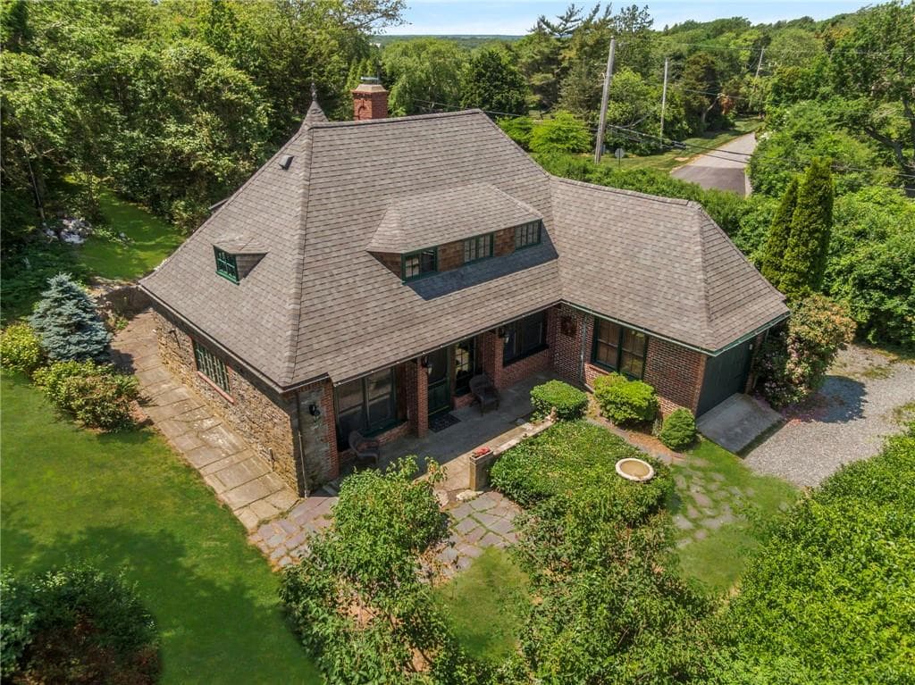 345 Highland Drive photo 3