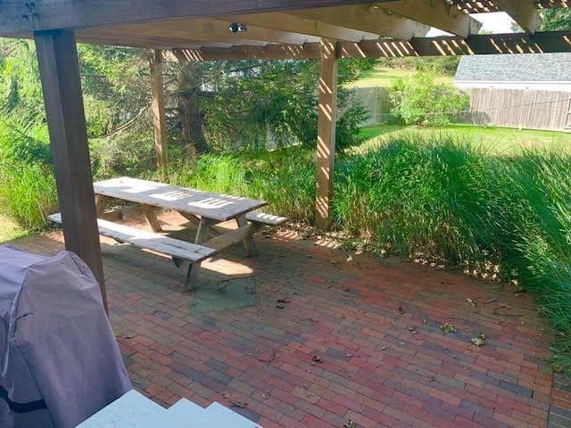 545 Center Road photo 11
