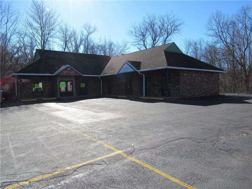 45 Quaker Lane Lane UNIT 1