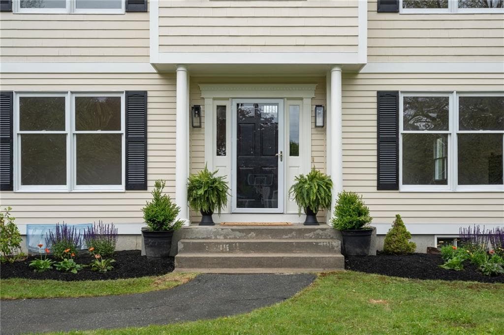 43 Blue Grass Drive photo 5