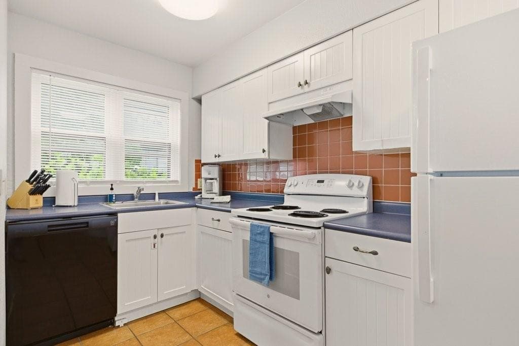 150 Bay View Drive UNIT 15 photo 8