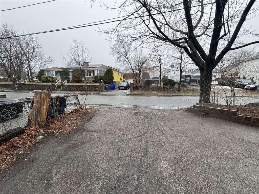 66 Ophelia Street photo 6