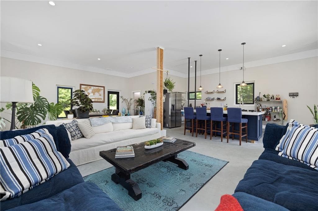 Single Family Residence at 10 Bucknam Road, Richmond, photo 6 of 35