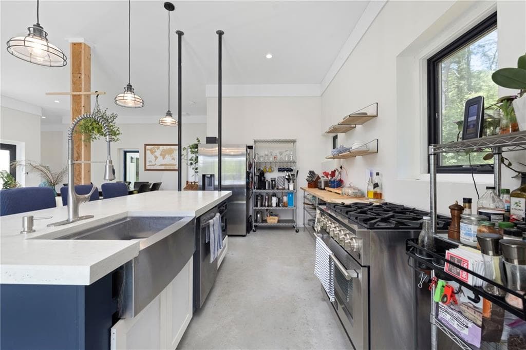 Single Family Residence at 10 Bucknam Road, Richmond, photo 10 of 35