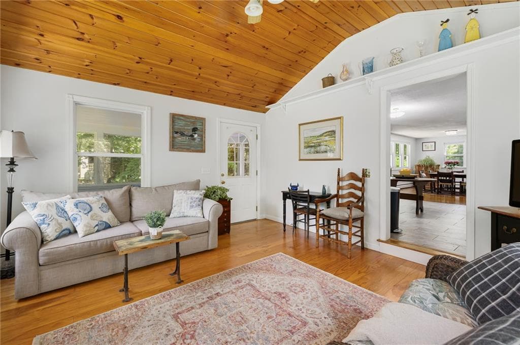 Single Family Residence at 10 Summer Street, Jamestown, photo 15 of 23