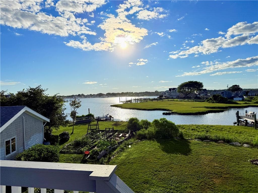 Single Family Residence at 26 Conch Road, Narragansett, photo 4 of 26