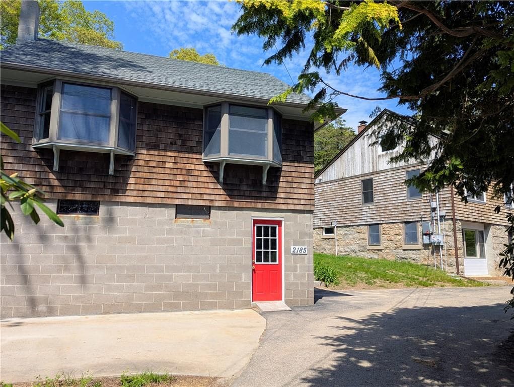 Multi Family at 2185 A/B Post Road, South Kingstown, photo 26 of 35