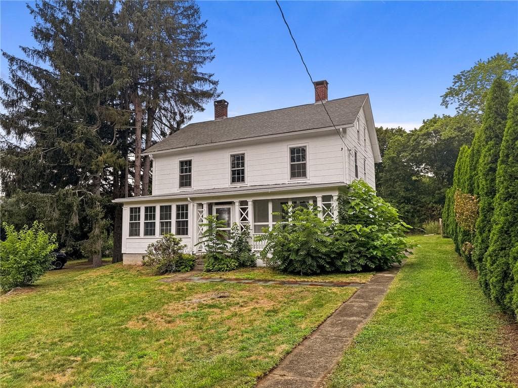 Single Family Residence at 19 Mendon Road, North Attleboro, photo 3 of 20