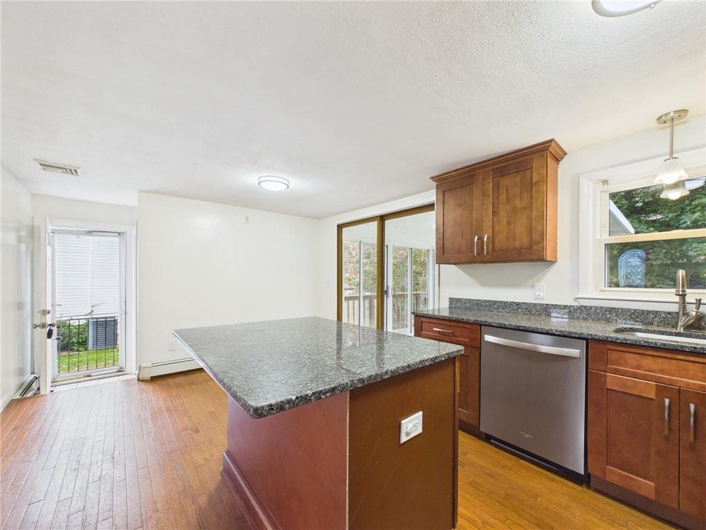 Single Family Residence at 90 Jacksonia Drive, North Providence, photo 7 of 21