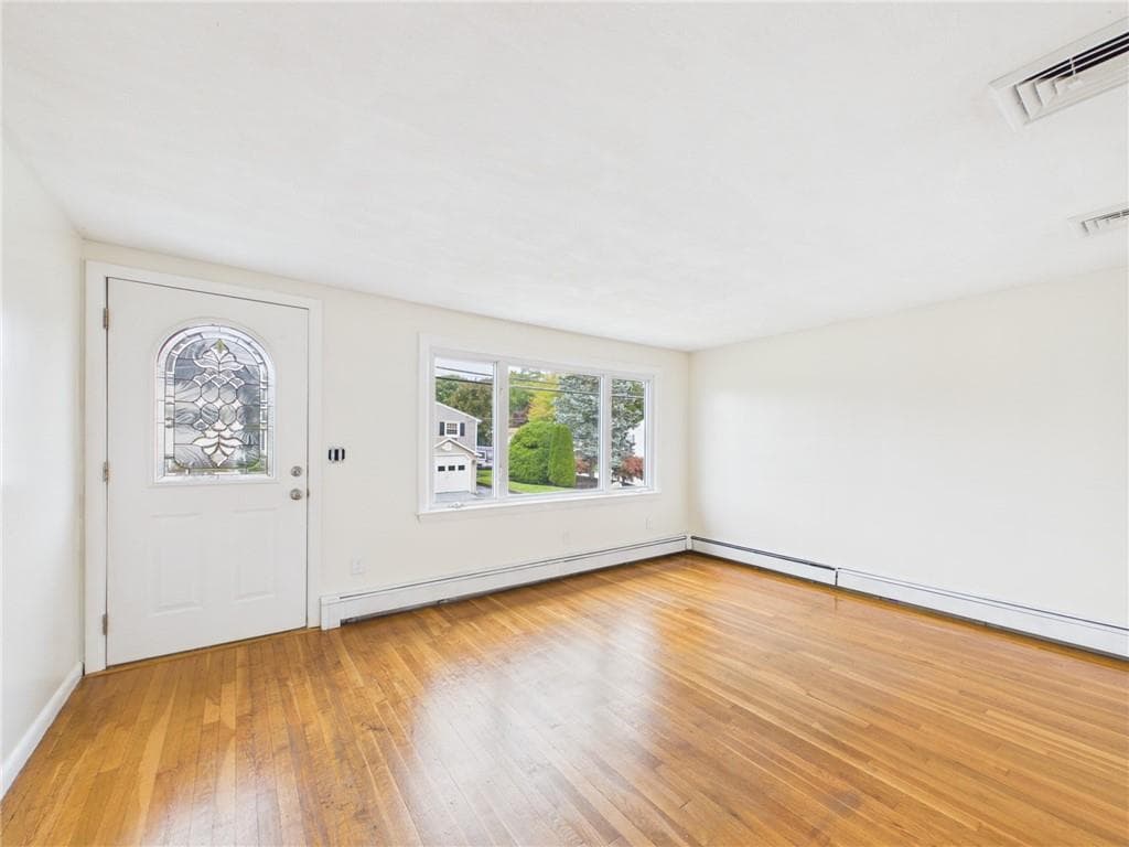 Single Family Residence at 90 Jacksonia Drive, North Providence, photo 10 of 21