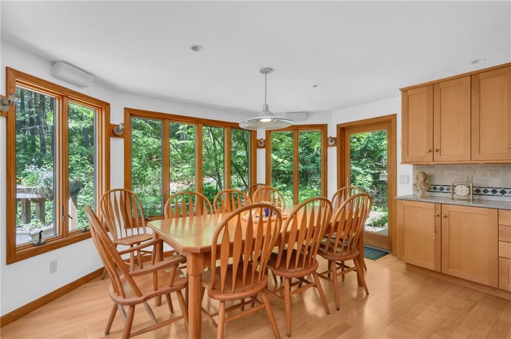 12 Howard Road photo 4