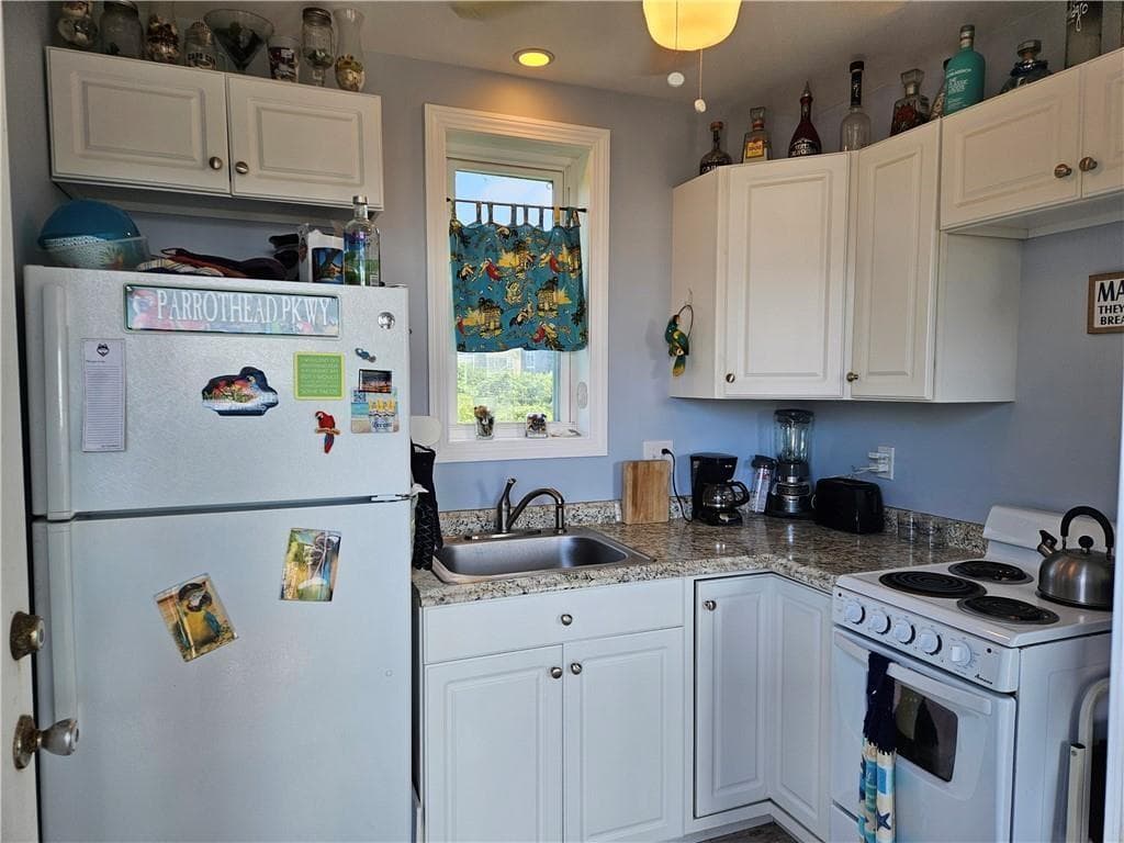 854 L30 Matunuck Beach Road photo 4