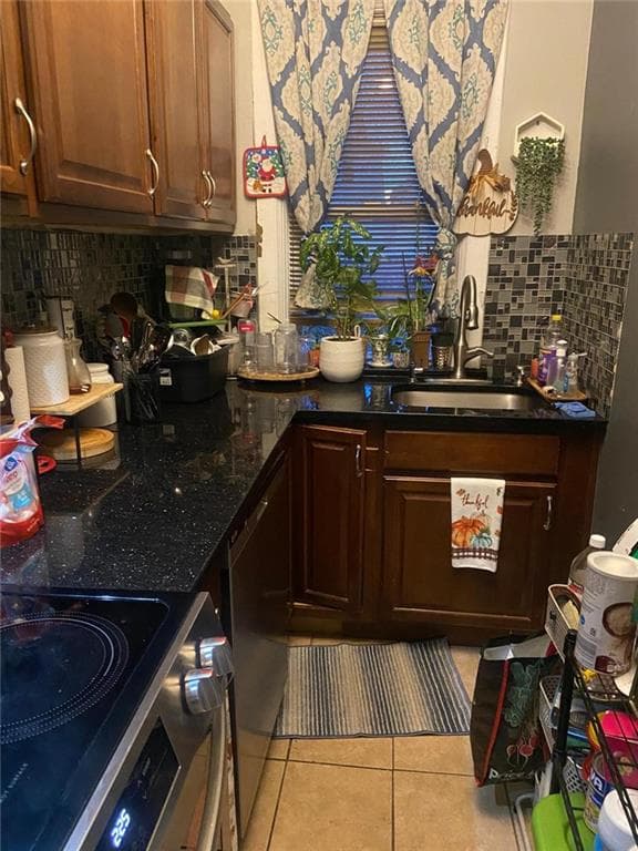 Multi Family at 20 22 Violet Street, Providence, photo 13 of 18