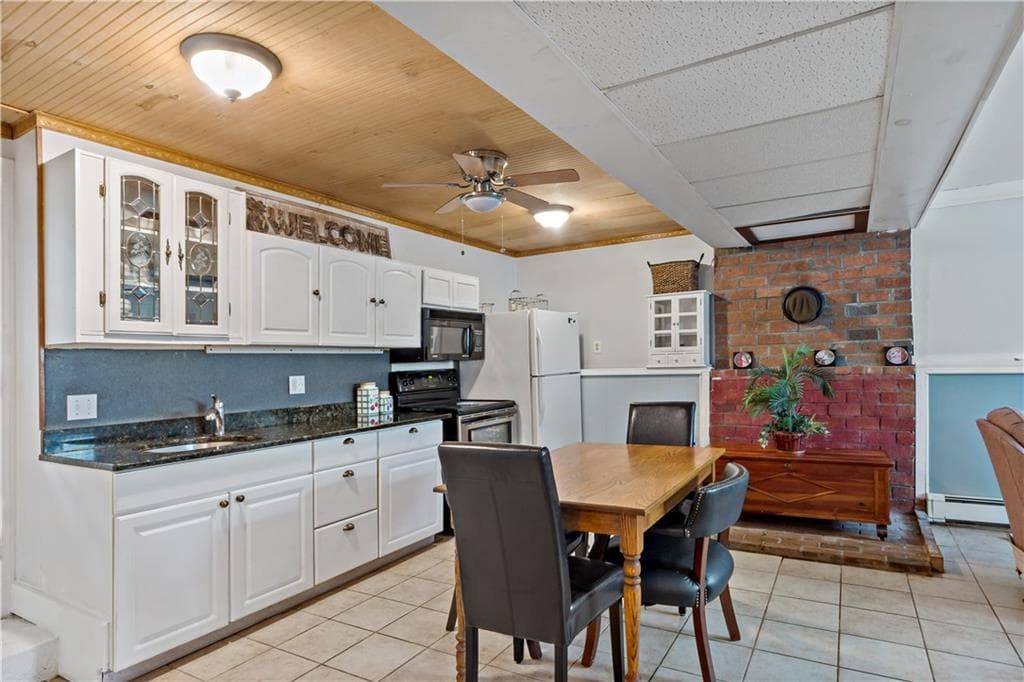 57 SHEILA Drive photo 32