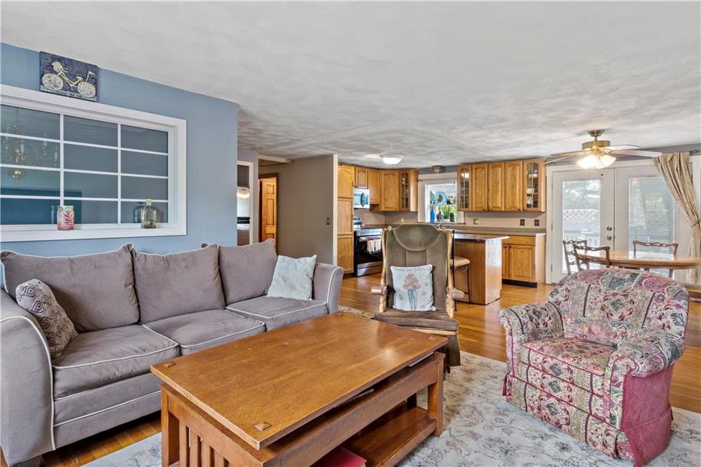 57 SHEILA Drive photo 19