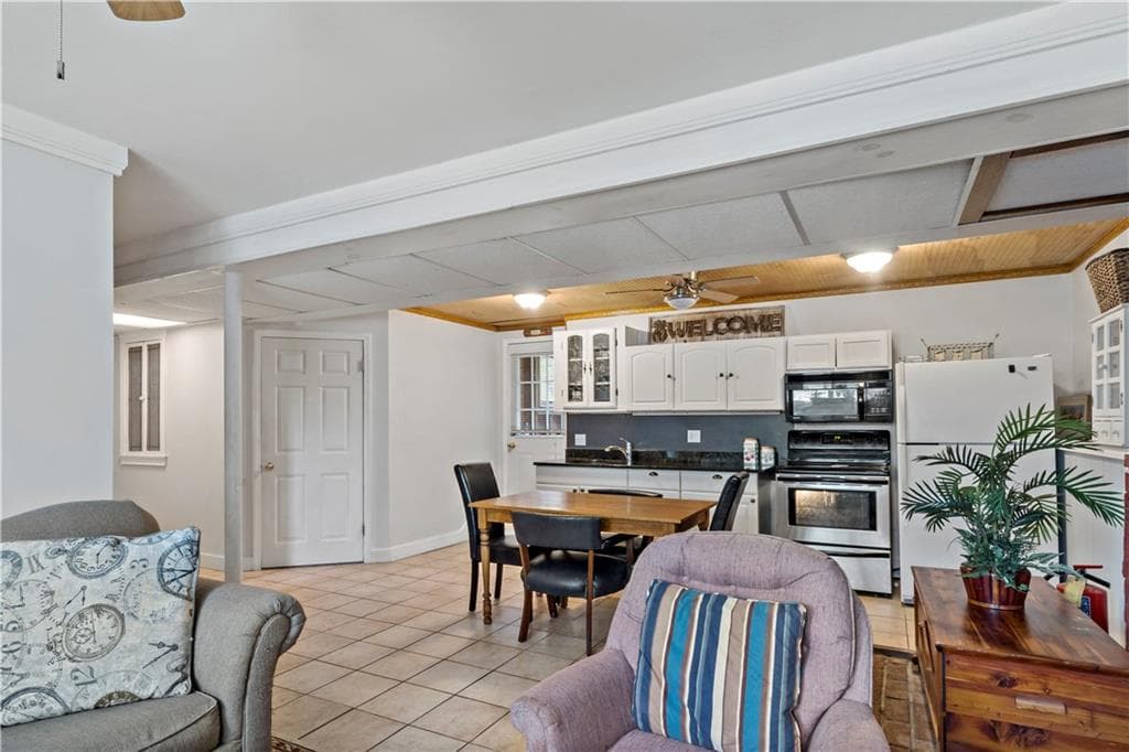 57 SHEILA Drive photo 31