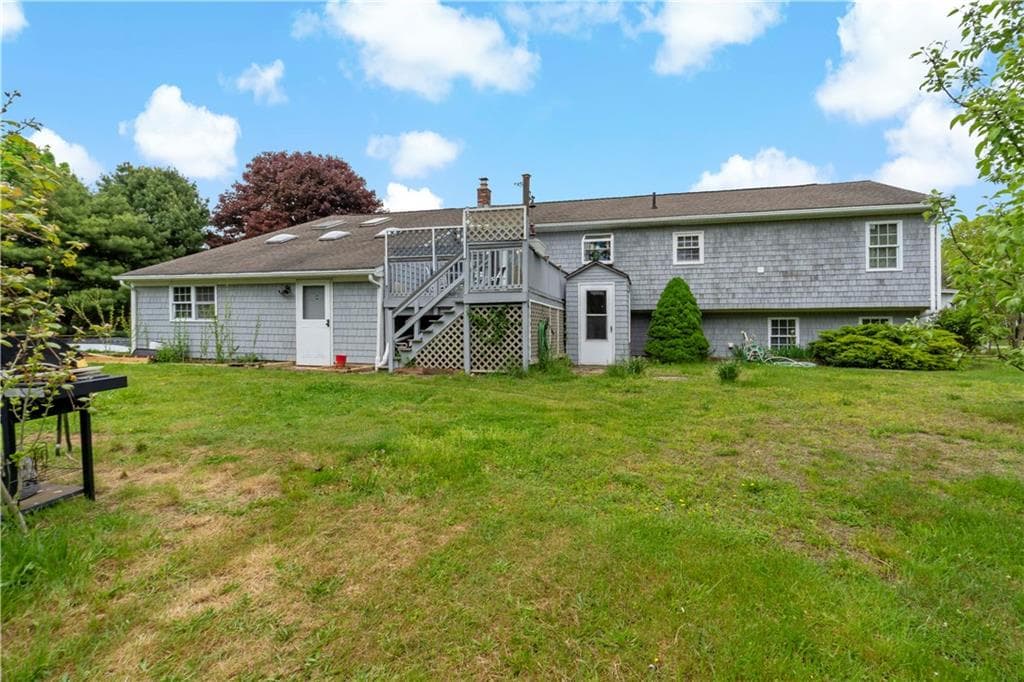 57 SHEILA Drive photo 4