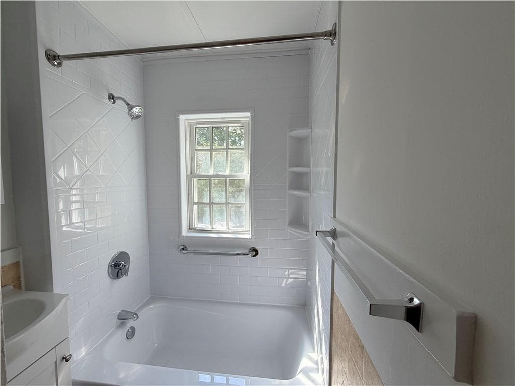 Condominium at 34 Paddy Hill Rd Road, South Kingstown, photo 13 of 19