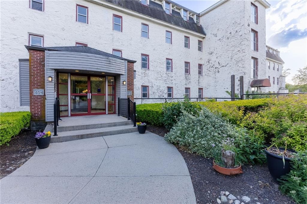 Condominium at 494 Woonasquatucket Avenue UNIT 416, North Providence, photo 6 of 43