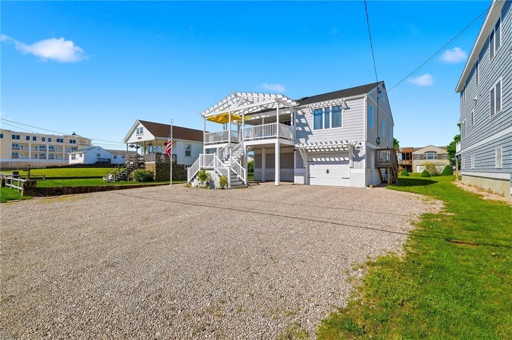 12 Montauk Avenue