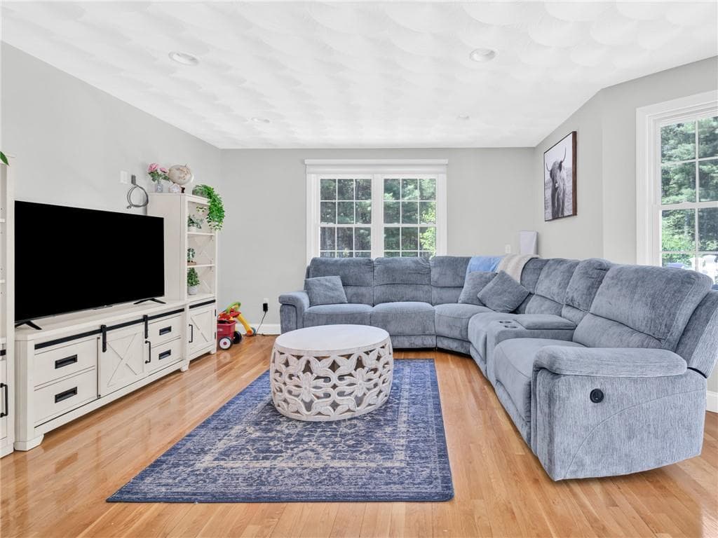 5 WEYMOUTH Lane photo 12