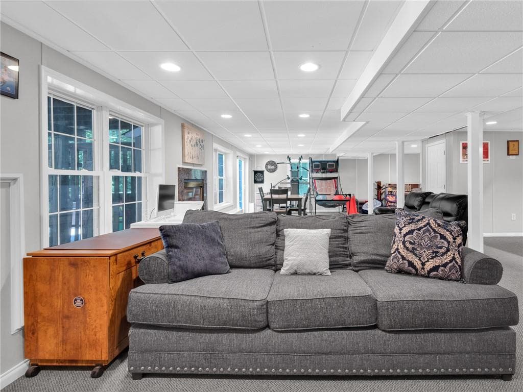 5 WEYMOUTH Lane photo 36