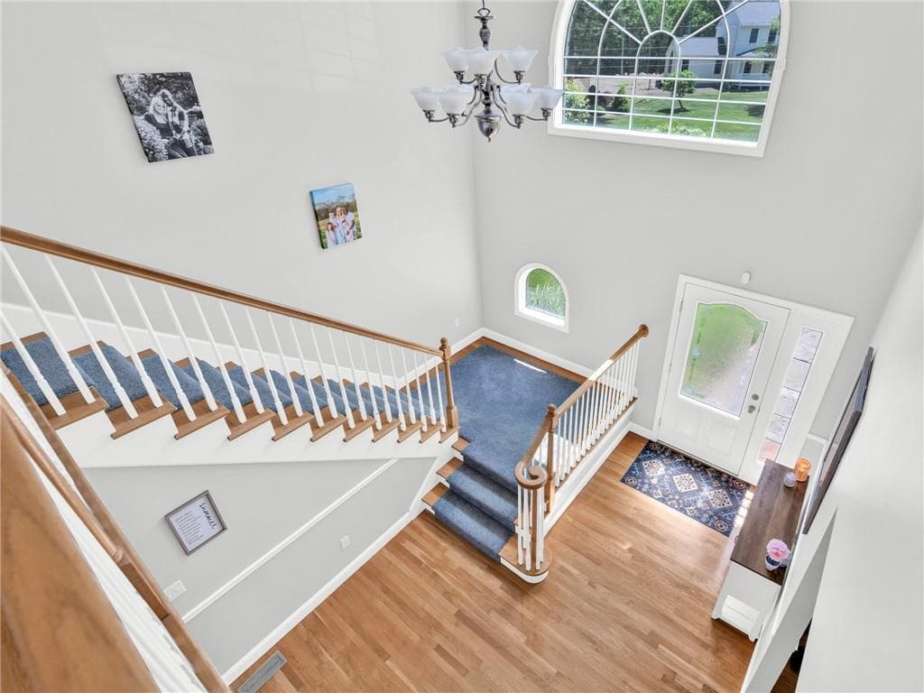 5 WEYMOUTH Lane photo 32