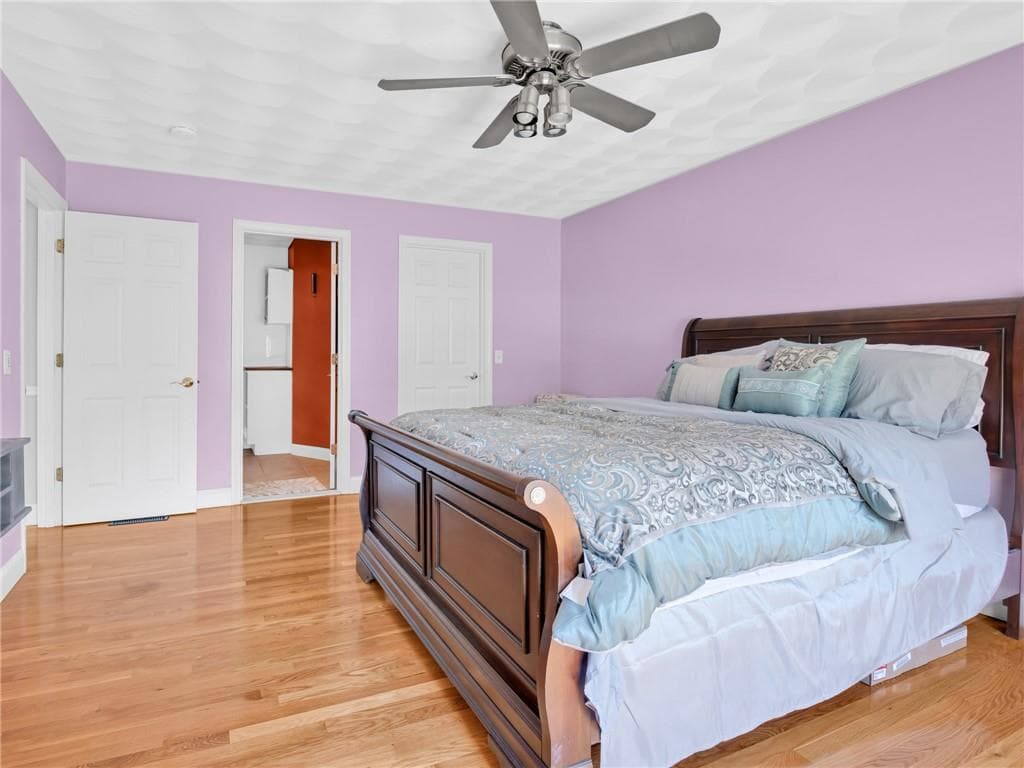 5 WEYMOUTH Lane photo 20