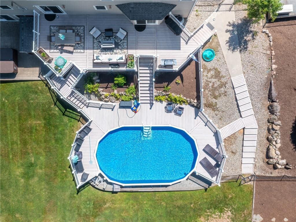 5 WEYMOUTH Lane photo 44